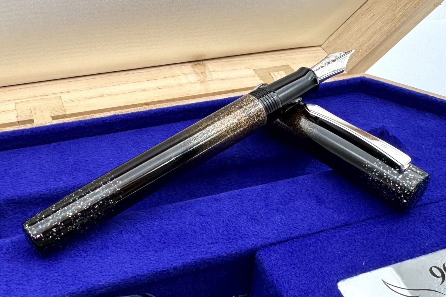 Pilot90thLERadenTokiMakieFP_Aa